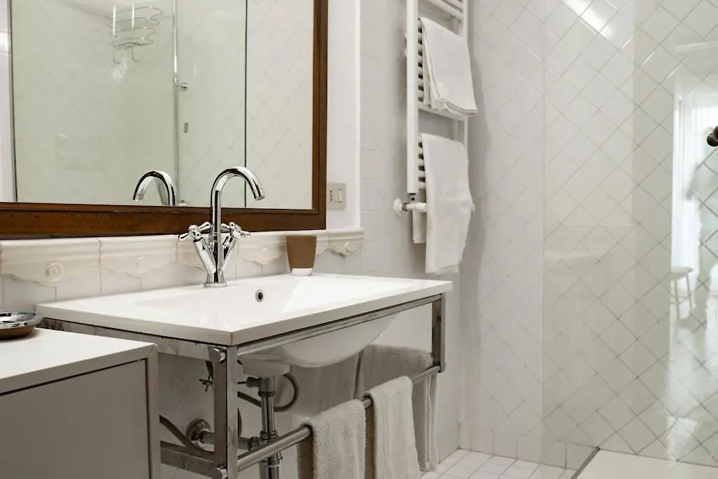 Cavour Elegant Apartment At Massimo Theater Palermo